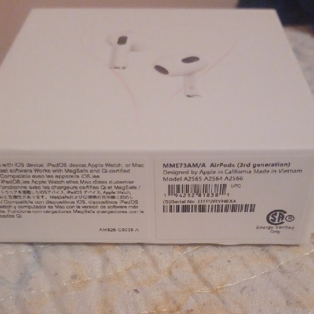 Apple AirPods (3rd Generation) - White